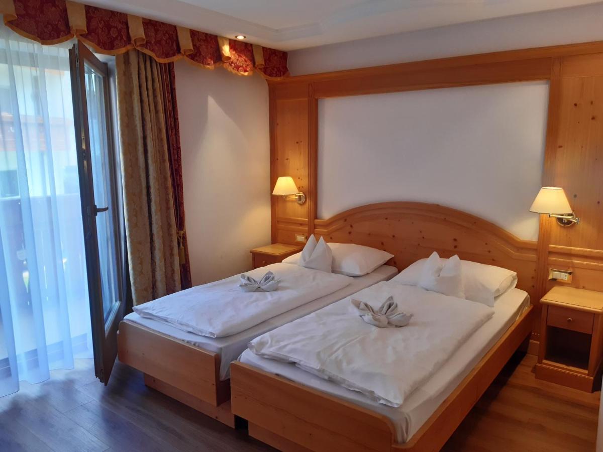 Garni Franca B&B Selva di Val Gardena Ngoại thất bức ảnh