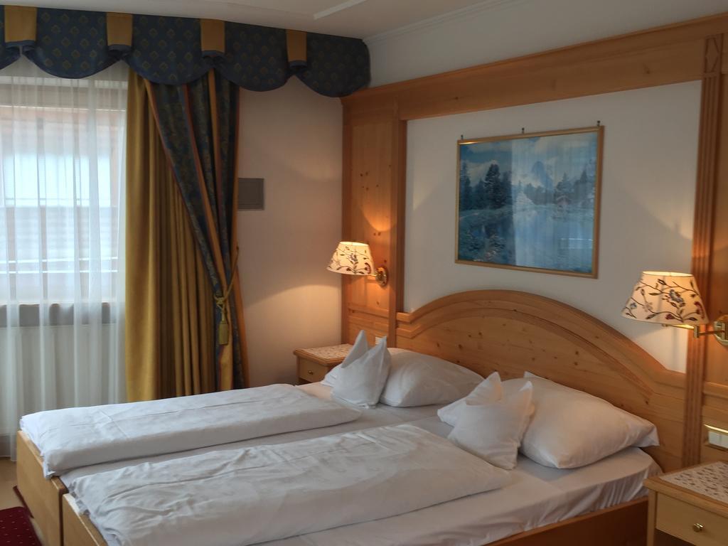 Garni Franca B&B Selva di Val Gardena Ngoại thất bức ảnh