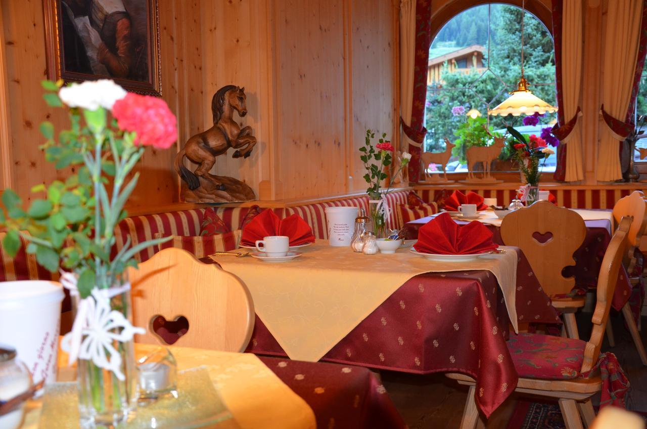 Garni Franca B&B Selva di Val Gardena Ngoại thất bức ảnh